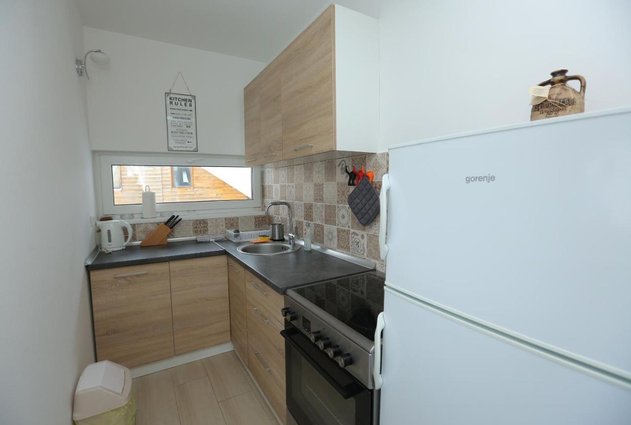 Nest Apartment Яхорина Екстериор снимка