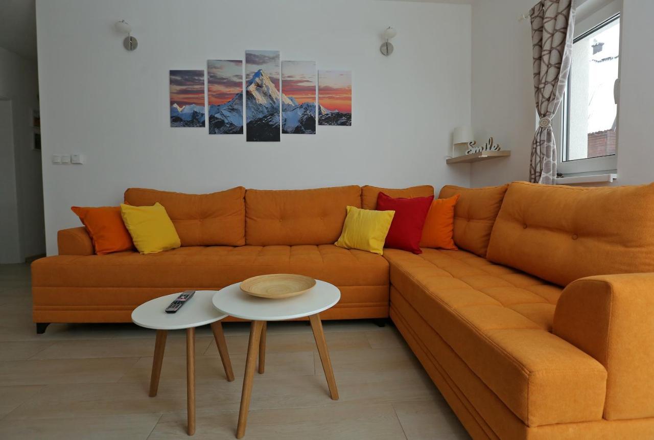 Nest Apartment Яхорина Екстериор снимка