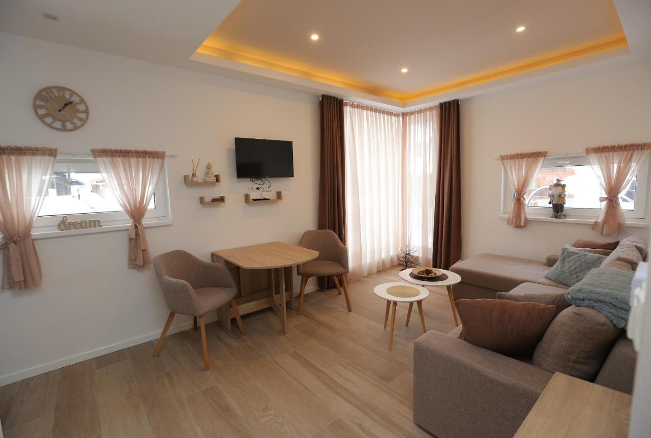 Nest Apartment Яхорина Екстериор снимка