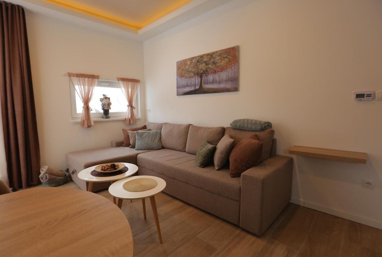 Nest Apartment Яхорина Екстериор снимка